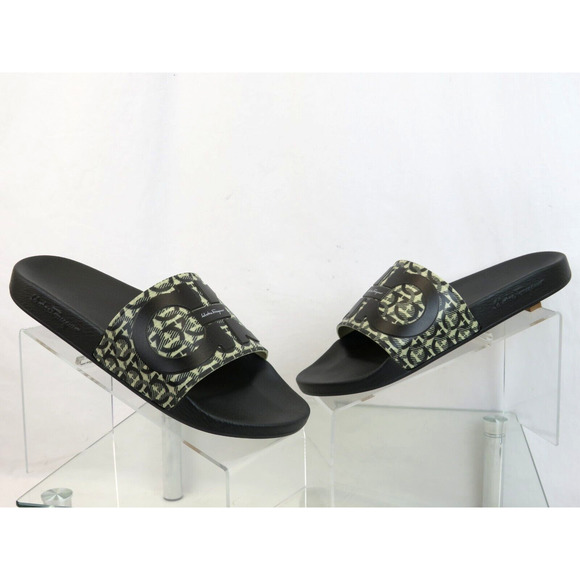 NIB FERRAGAMO GROOVE 6 BEIGE BLACK RUBBER GANCINI LOGO SANDALS SLIDES 9 M main image 6